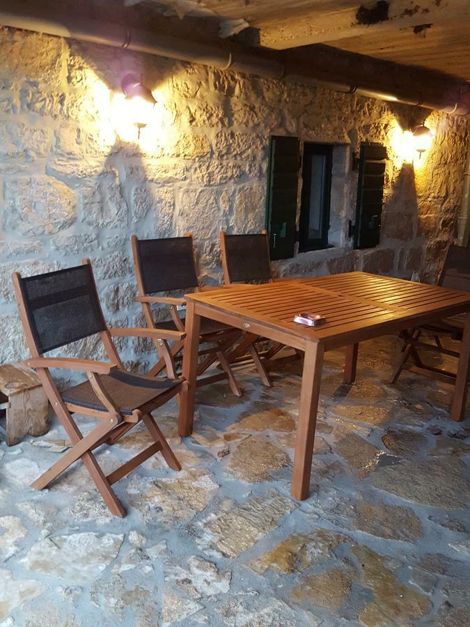 Villa Cetina Milasi ภายนอก รูปภาพ