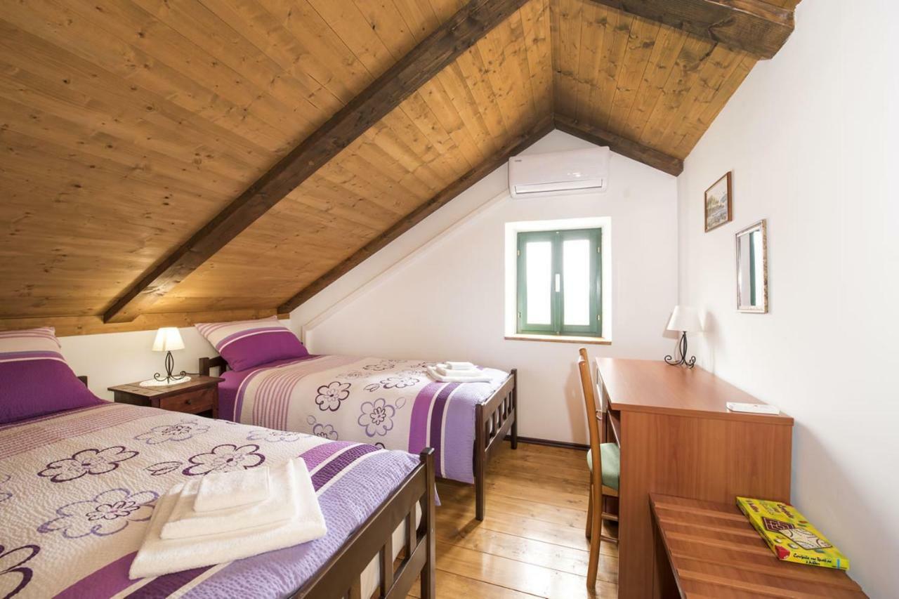 Villa Cetina Milasi ภายนอก รูปภาพ