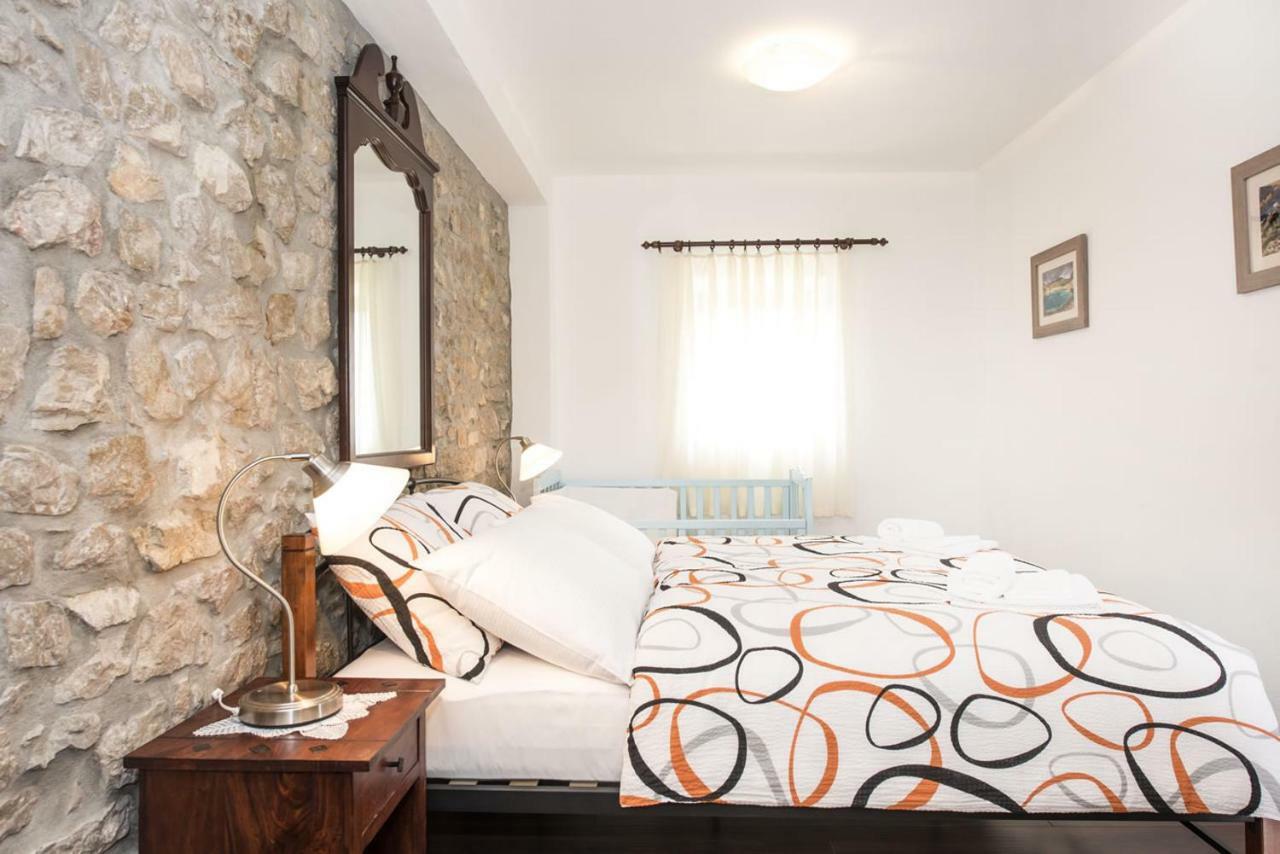 Villa Cetina Milasi ภายนอก รูปภาพ