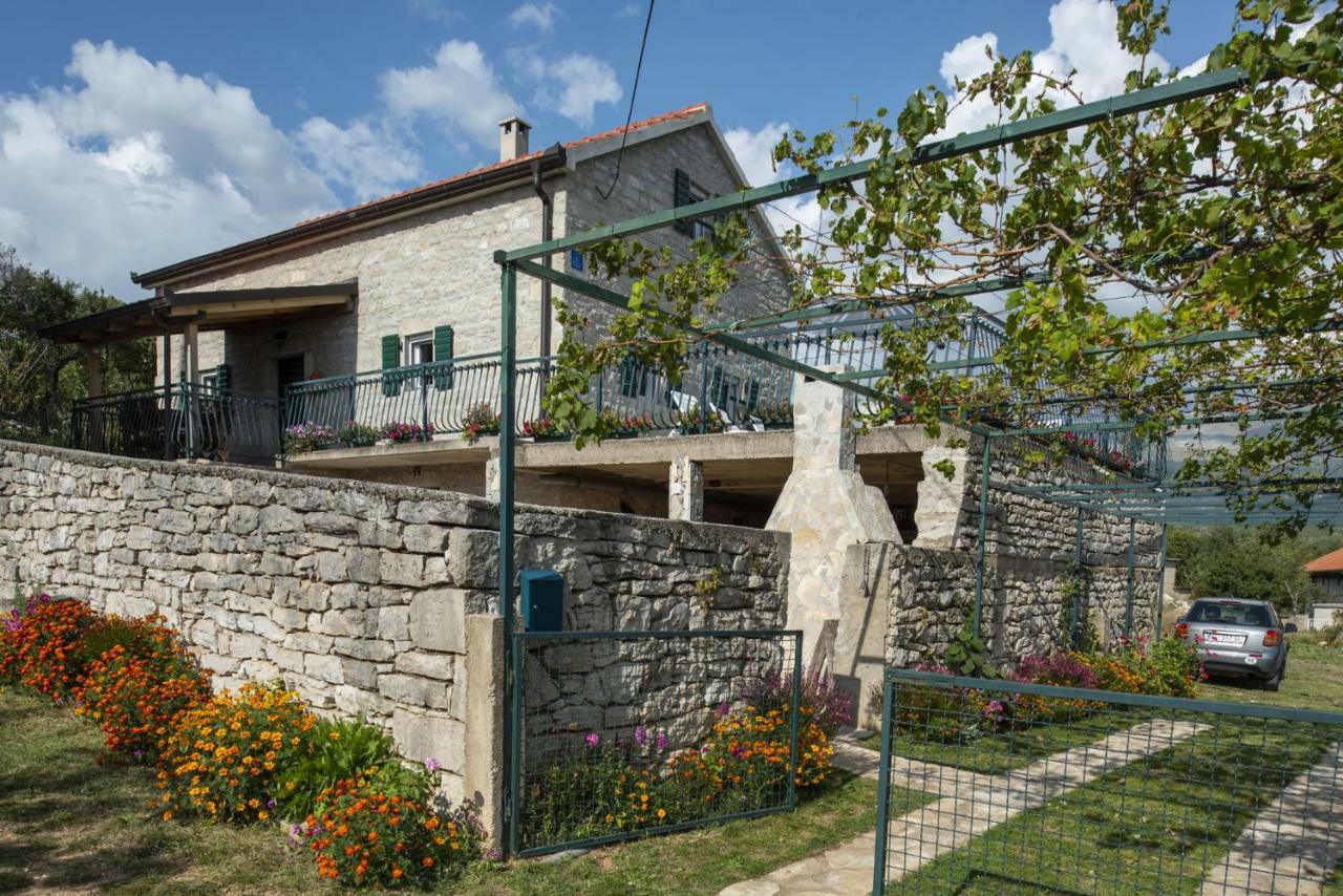 Villa Cetina Milasi ภายนอก รูปภาพ